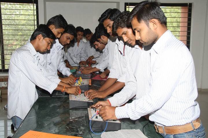 Shri Jaykumar Rawal Institute of Technology campus in Dondaicha, Maharashtra, India — photo 4